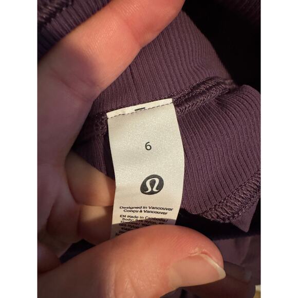 Lululemon Shorts - Picture 2 of 5